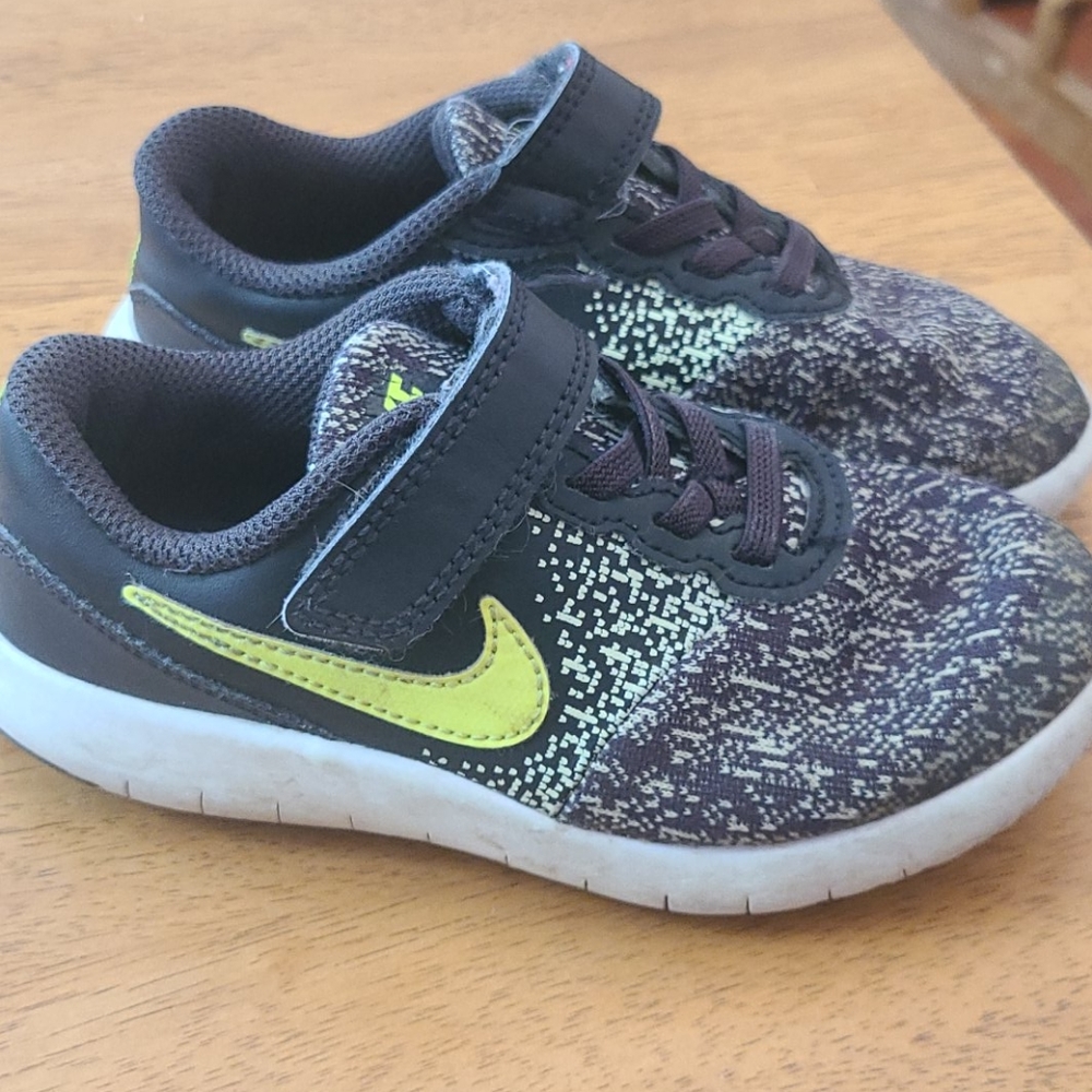 NIKE kids shoes